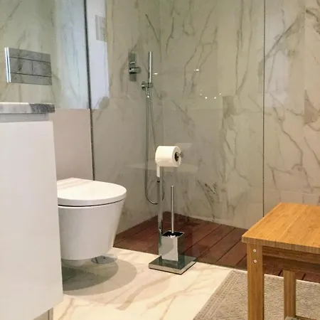 Shortstayflat - Two Bedroom With Terrace Apartamento